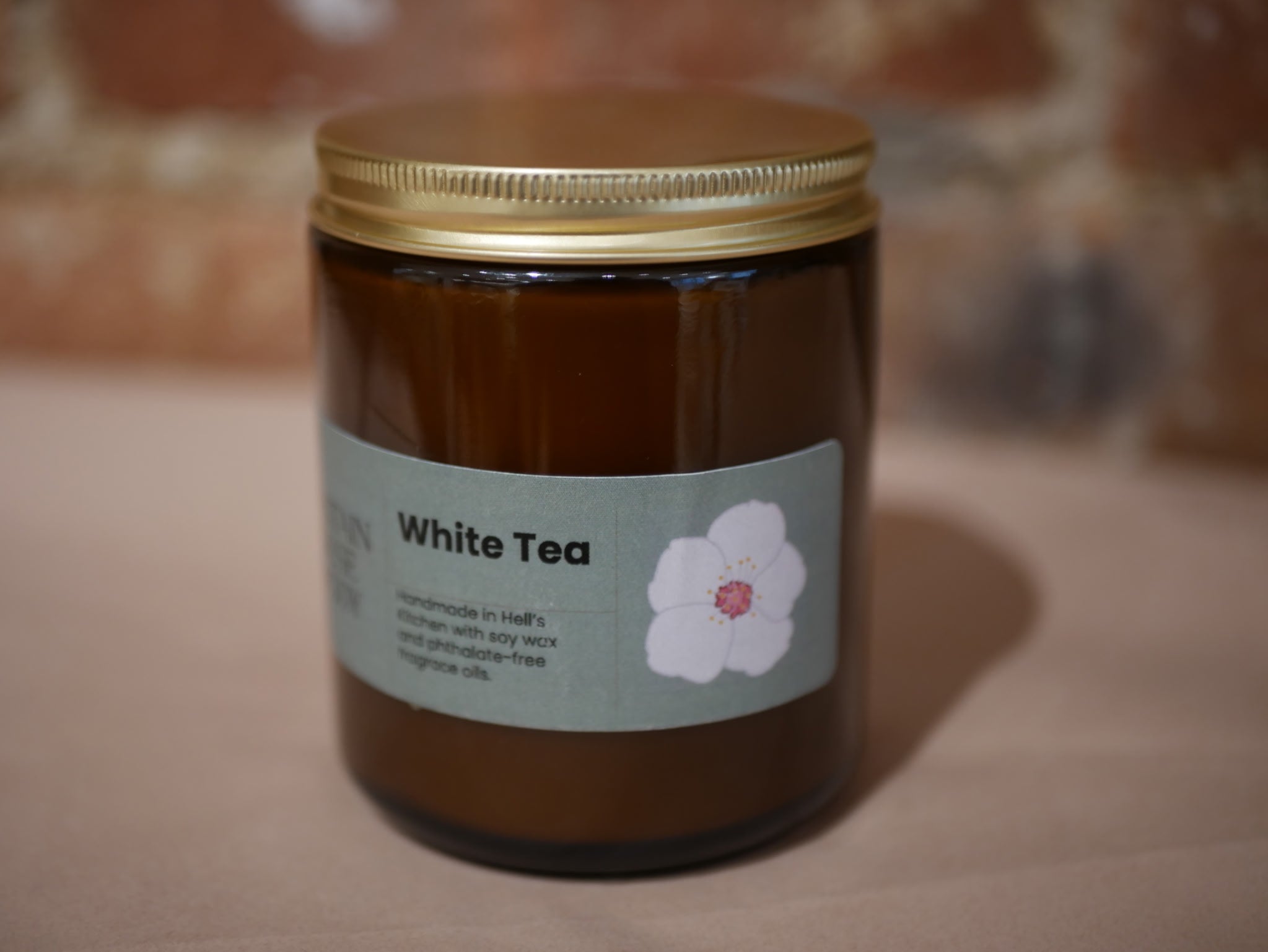 Hand Poured Soy Candle 7.2 oz --WHITE TEA