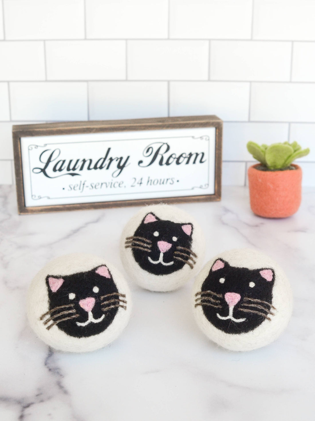 Black Cat Eco Wool Dryer Ball