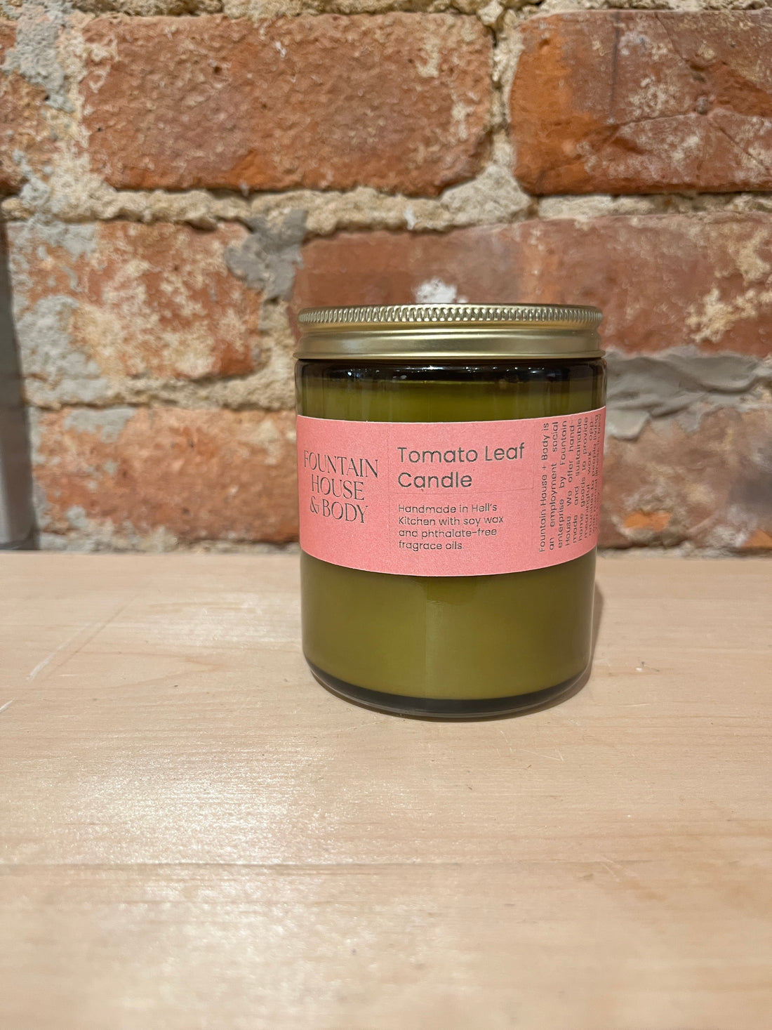 Hand Poured Soy Candle 7.2 oz --TOMATO LEAF