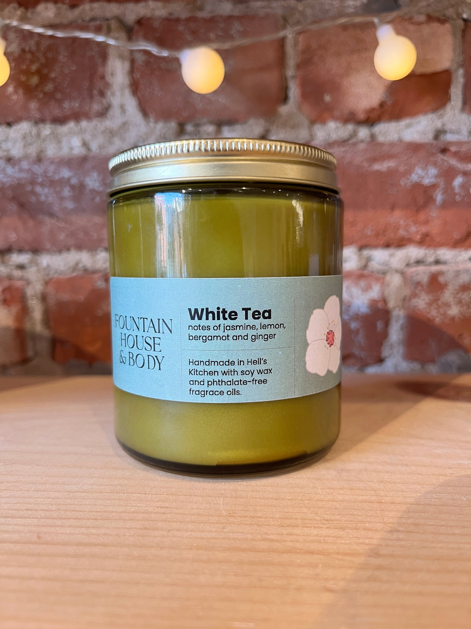 Hand Poured Soy Candle 7.2 oz --WHITE TEA