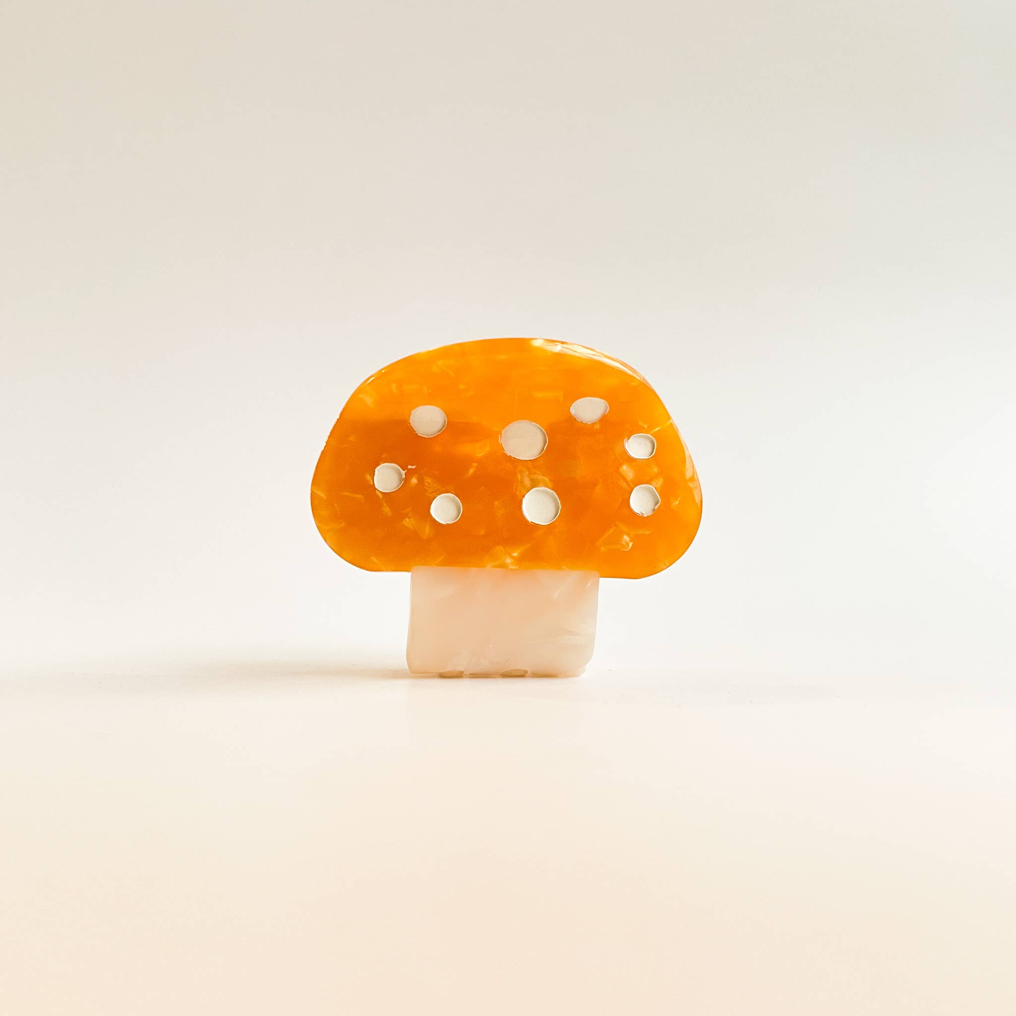Alice Mushroom Claw Clip - Small