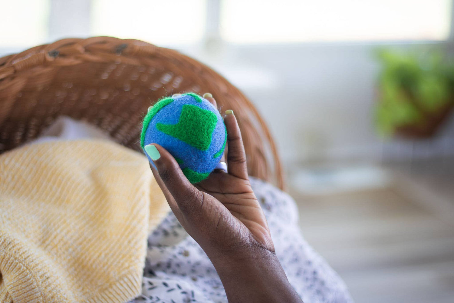 Mama Earth Eco Wool Dryer Ball (one)